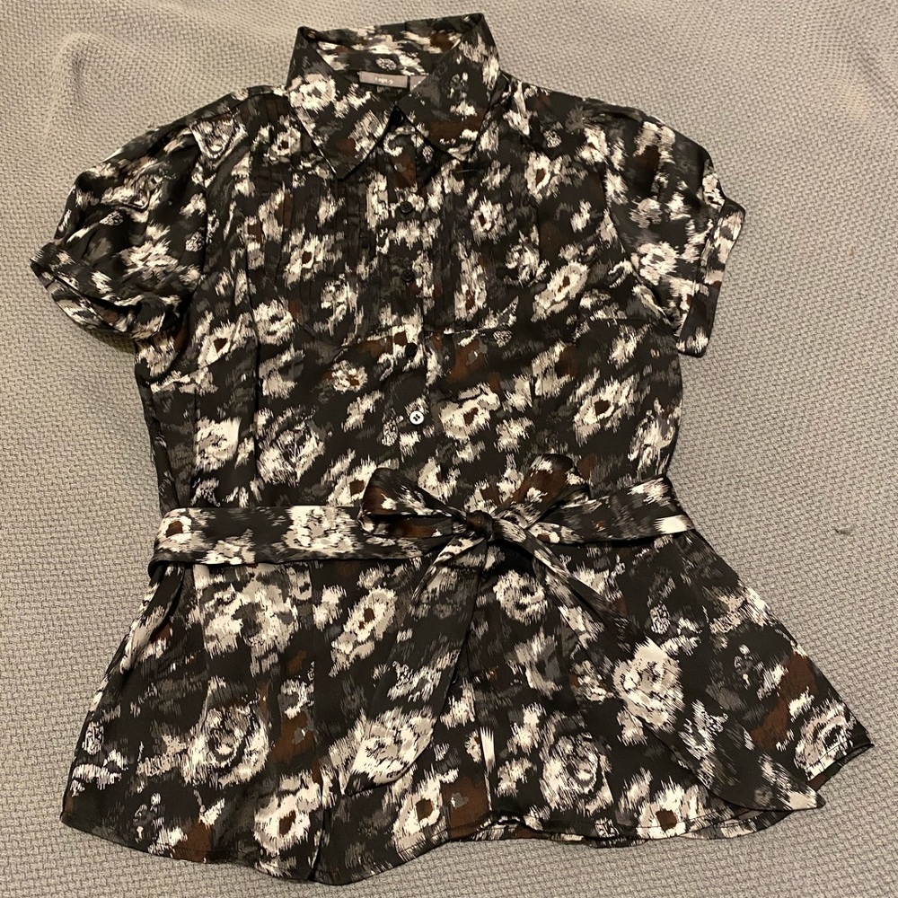 Apt 9 button up short sleeve shirt with belt